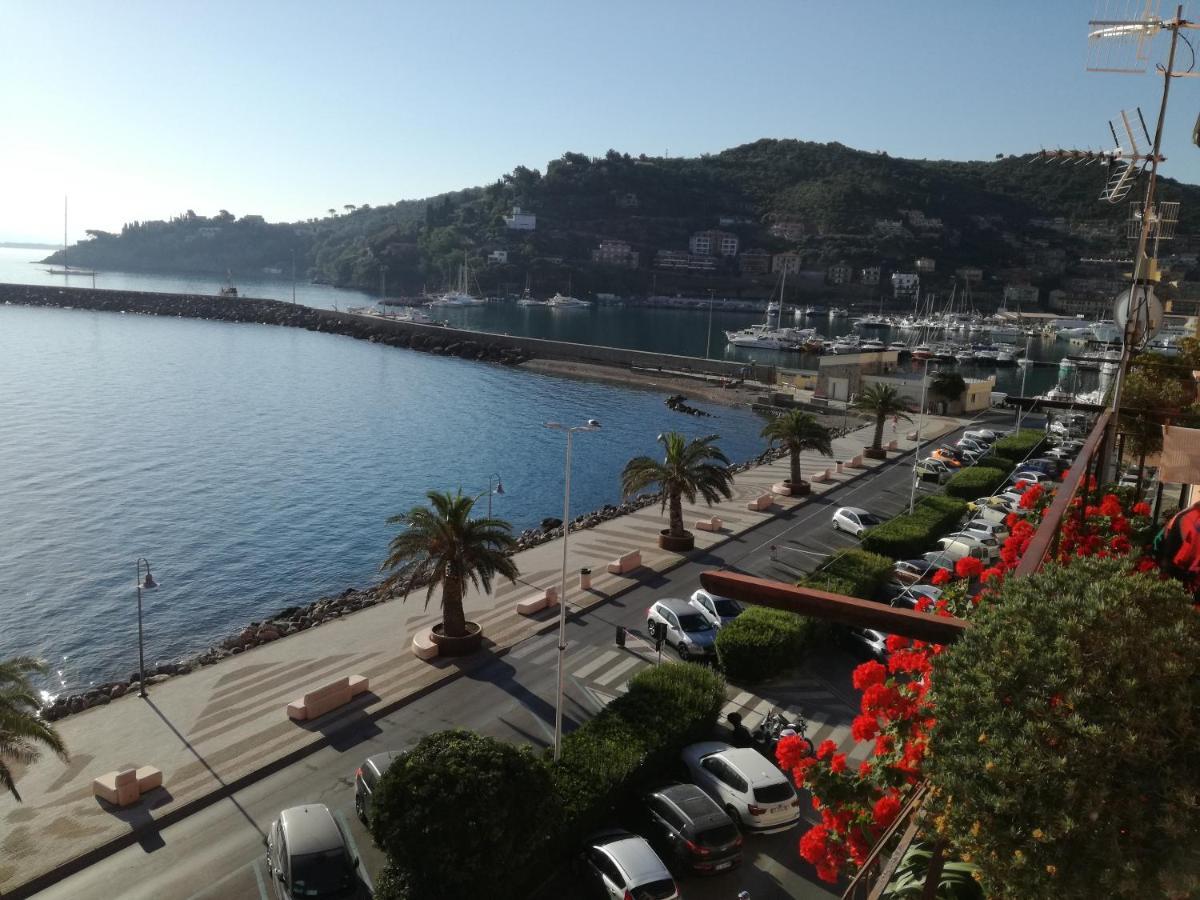 Elegant Apartment With Sea View In Porto Santo Stefano 89 M² Exterior foto